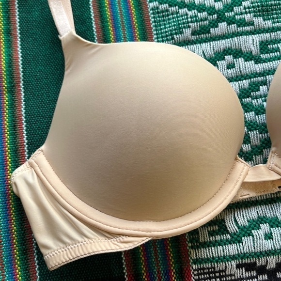 Victoria’s Secret Nude Push-Up Bra - Picture 2 of 8